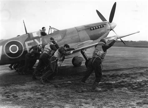 A Batalha da Grã-Bretanha: Um Enfrentamento Aéreo Épico que Mudou o Curso da Segunda Guerra Mundial