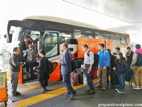 나리타 공항에서 신주쿠: 시간과 공간을 초월한 여정